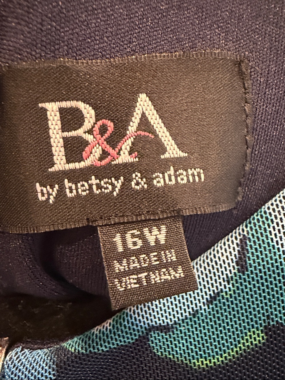 Betsy & Adam Women's Printed Mesh Halter-Neck Sleeveless Gown size 16 W NWT - Picture 7 of 11